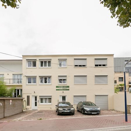 Résidence Hôtel Le Relais Amélie Clamart Exterior foto